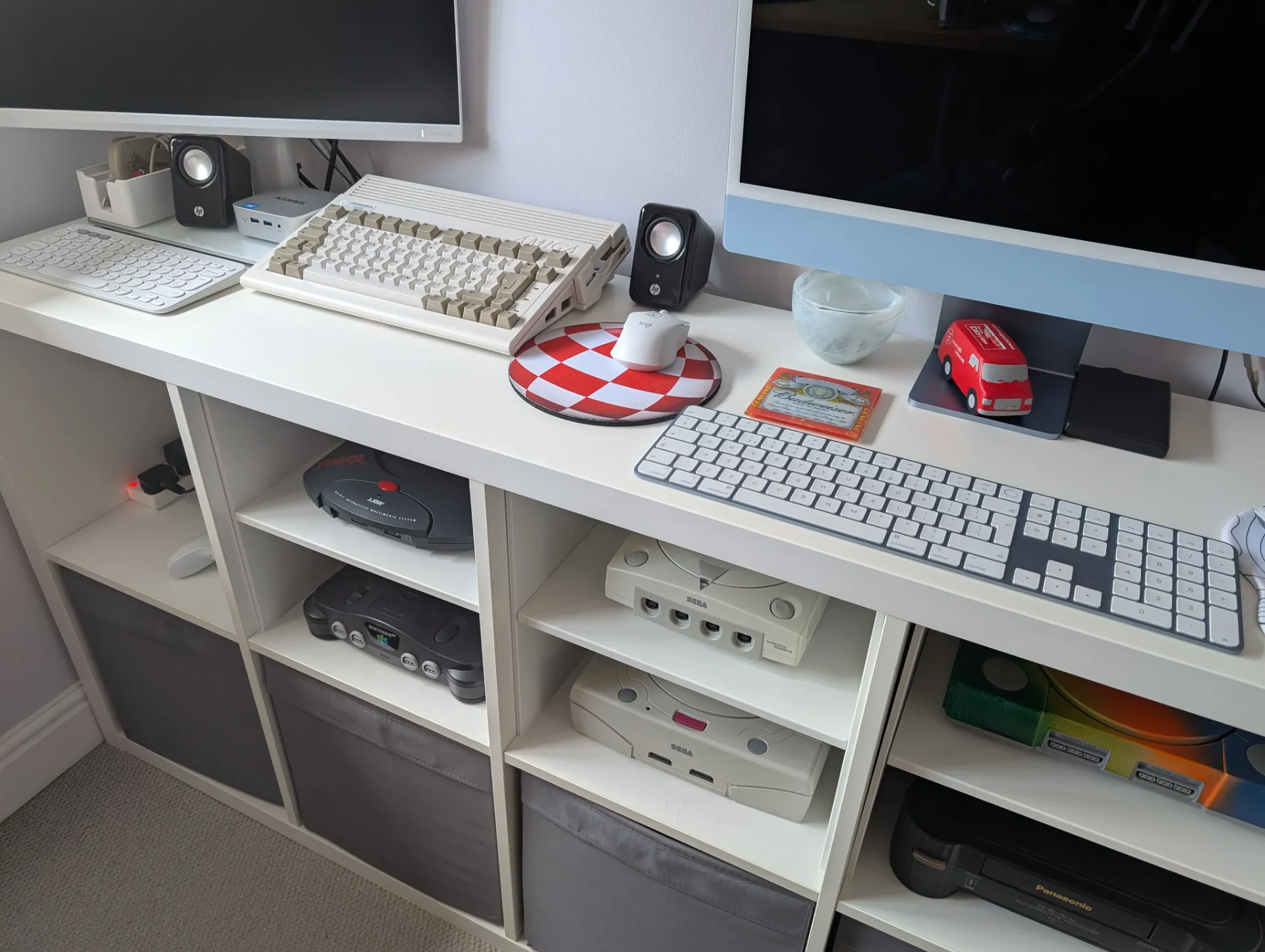 amiga and retro consoles